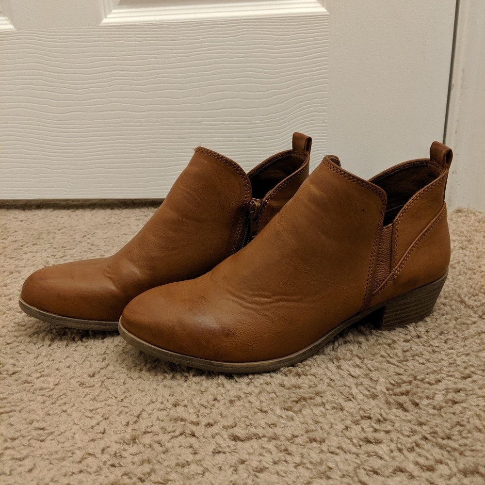 Cognac, Low-Heel booties!